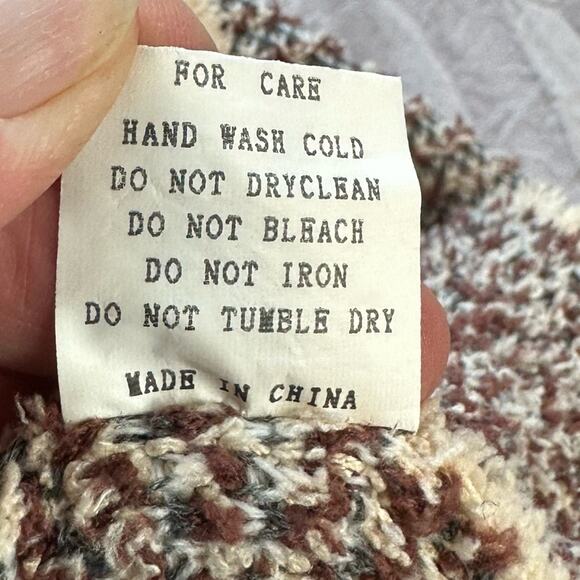 Davi & Dani Southwestern Cardigan Sweater Size Small Front pockets single button - Picture 9 of 9